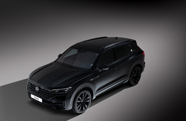 폭스바겐코리아가 50대 한정판 모델 '투아렉 R-Line 블랙 에디션'(사진)을 출시한다. 사진=폭스바겐코리아.