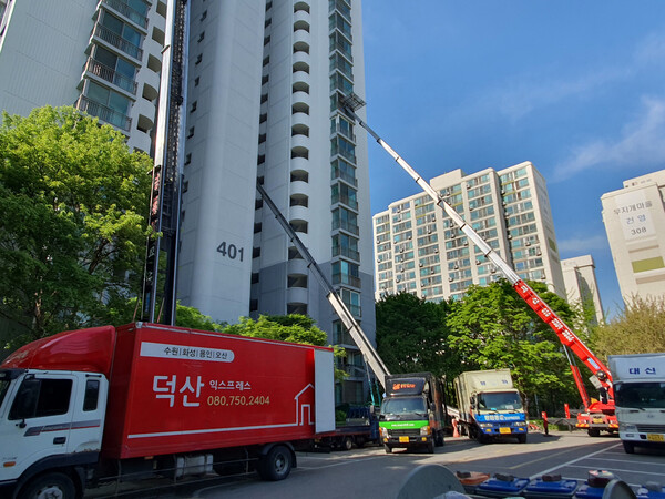 주택 매매가 늘면서 지난달 거주지를 옮긴 사람이 3년 만에 최대를 기록했다. 사진=연합뉴스