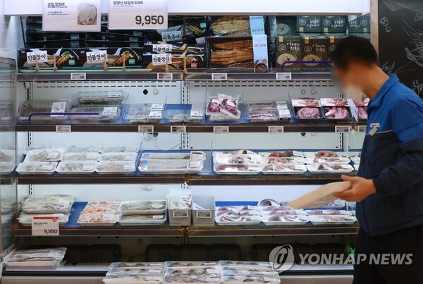 서울의 한 대형마트 수산 판매코너. (사진=연합뉴스)