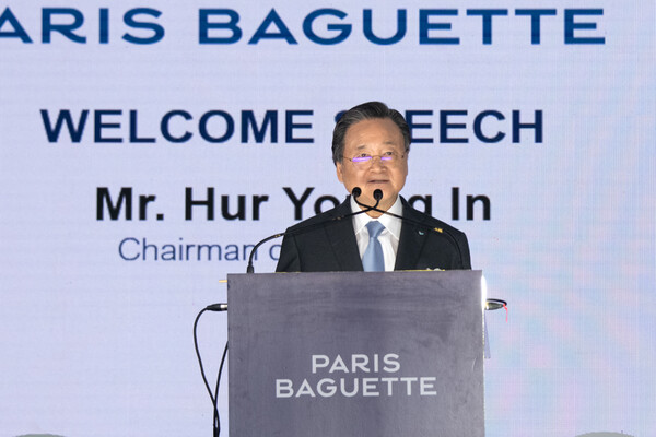 25일(현지시각) 열린 ‘파리바게뜨 조호르 생산센터’ 준공식에서 축사를 하고 있는 허영인 SPC그룹 회장.(사진=SPC그룹)