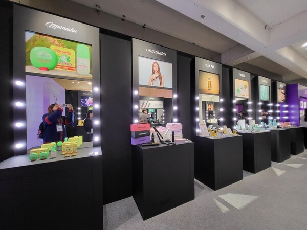 리쥬리프, 리터니티, 오데어, 다이슨, 글램팜 순으로 1일 1개 브랜드 뷰티 클래스가 열리는 공간. (사진=구변경 기자)