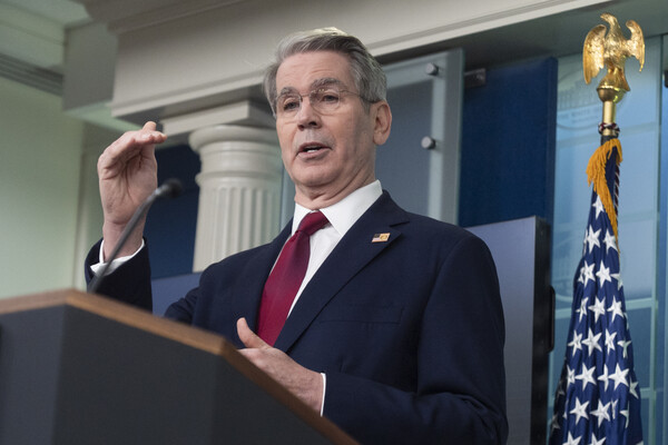 백악관서 브리핑하는 스콧 베선트 미국 재무장관. 사진=연합뉴스