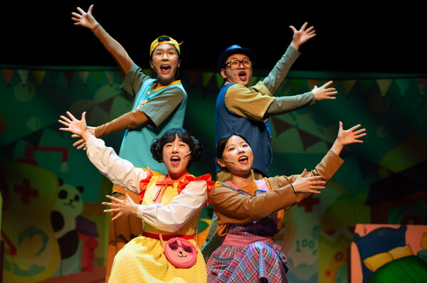 어린이 뮤지컬 '반짝반짝 페리오' 공연.(사진=LG생활건강)