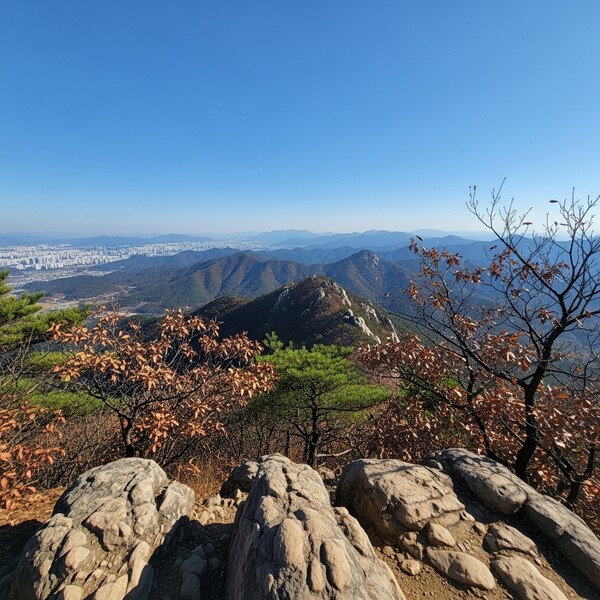 맑고 따뜻한 초겨울 햇살, 산행하기 좋은 주말