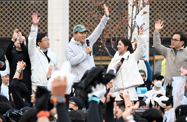 오세훈 서울시장이 23일 ‘2025 YTN 서울투어 마라톤’ 출발식에서 인사말 하고있다. 제공=서울시청