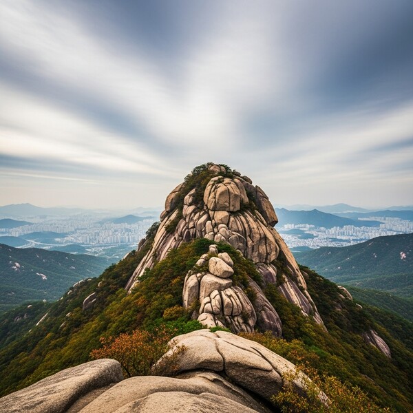 흐리고 오후 약한 비…낮 11℃로 다소 선선