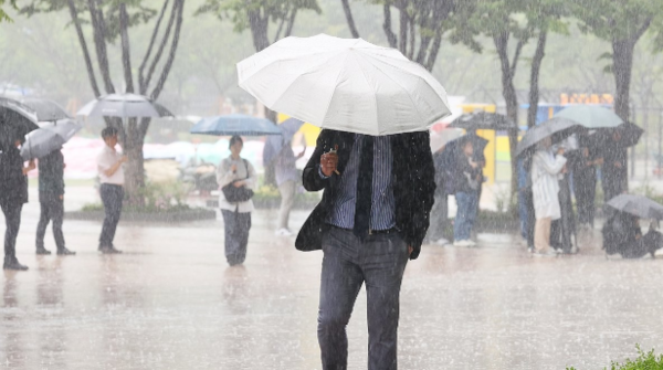 요란한 소나기 사진=연합뉴스.