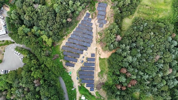 SK이터닉스 ‘솔라파크 춘천 군자1호’ 태양광 발전소. 사진= SK이터닉스.