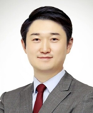 [인터뷰] '이통3사 집단소송 법률대리인' 김진욱 변호사 "'반쪽 5G'...공사 중... - 뉴스 썸네일 이미지