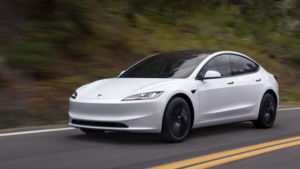 테슬라·BYD가 판 바꾼 '3천만원대 전기차 시대' 본격화 - 뉴스 썸네일 이미지