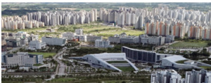 충남, 202조 첨단투자 시동...삼성·SK 참여 TF 전격 가동 - 뉴스 썸네일 이미지